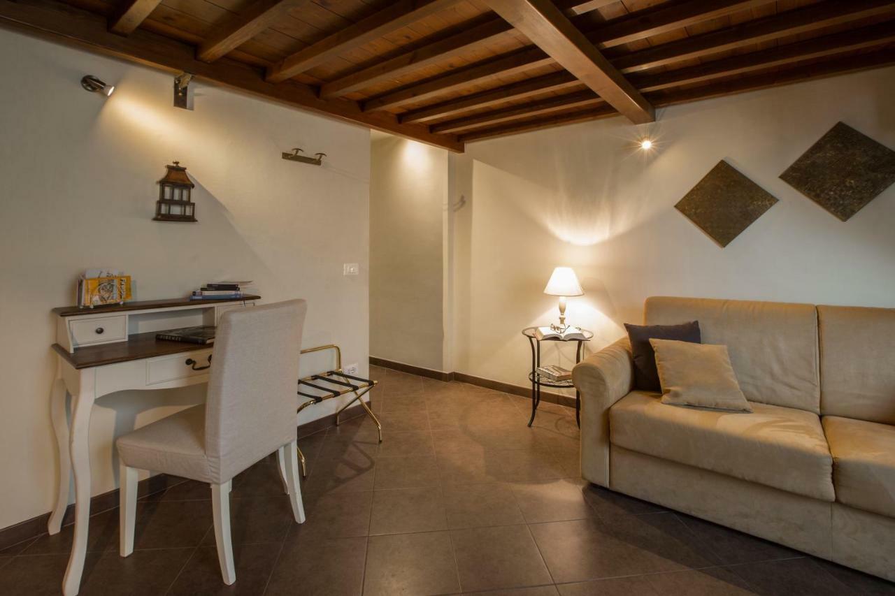 Charming Cavour Heart Of Appartement