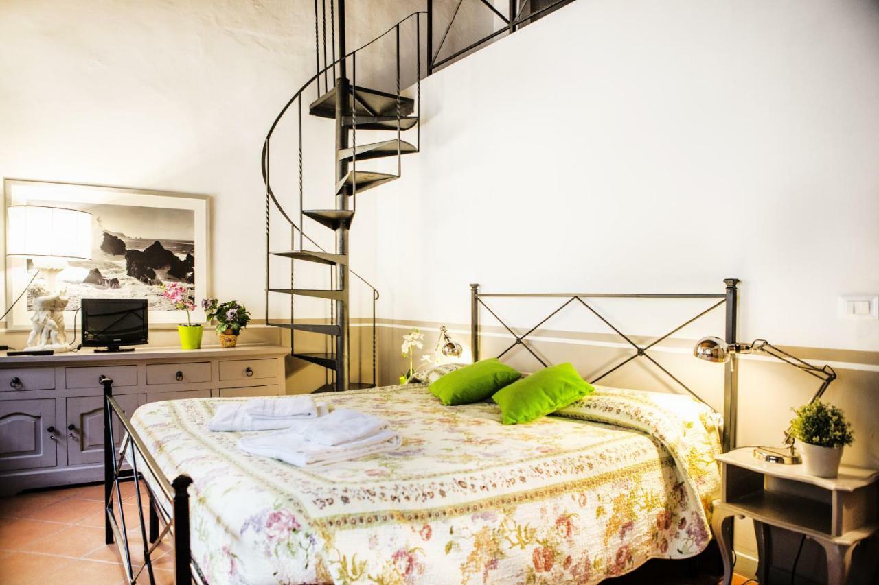 Art Vasari Apartment