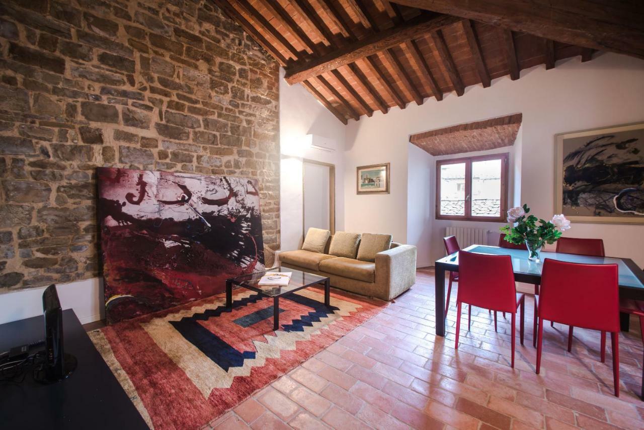 Location In Inviting Appartamento *