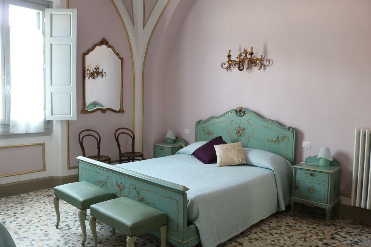 In The Center Of Guest house