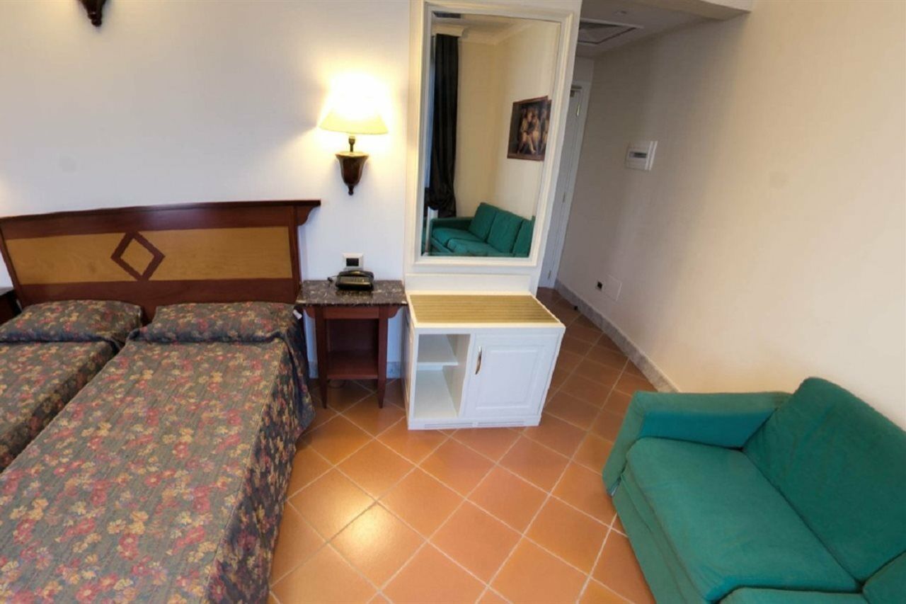 Hotell D'italia 3*