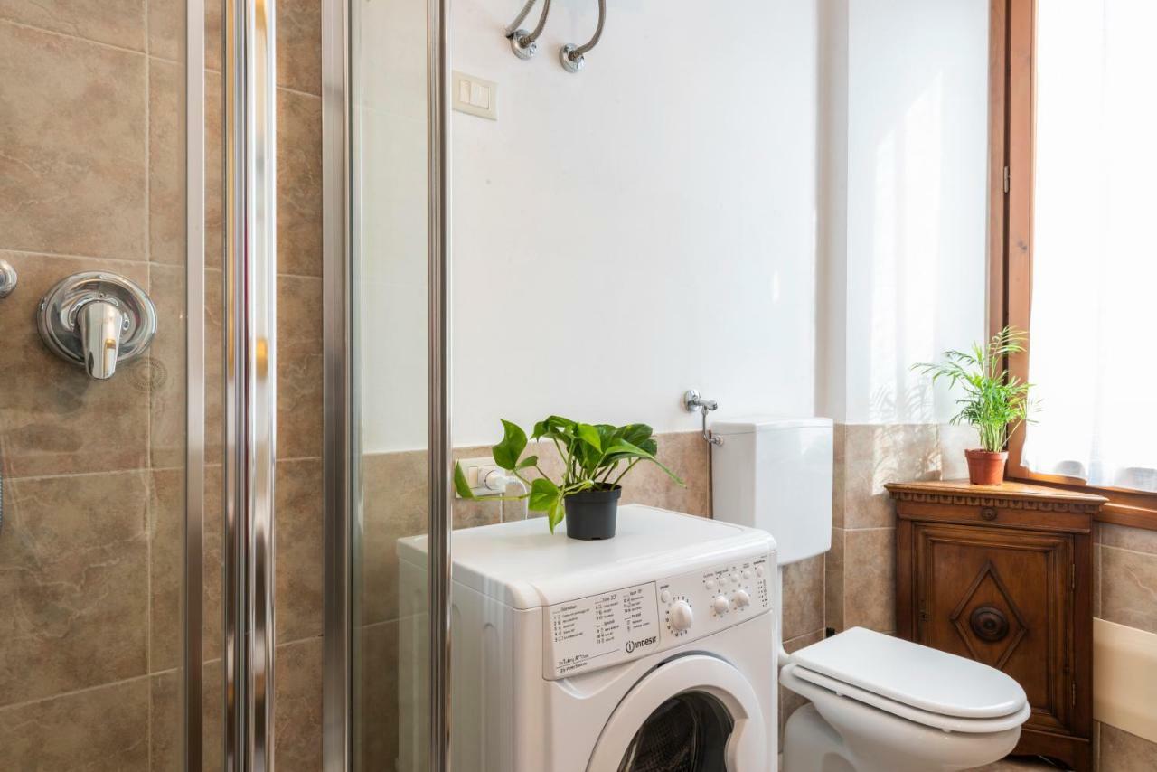 Renovated 19th-century In An Authentic Area Appartement *