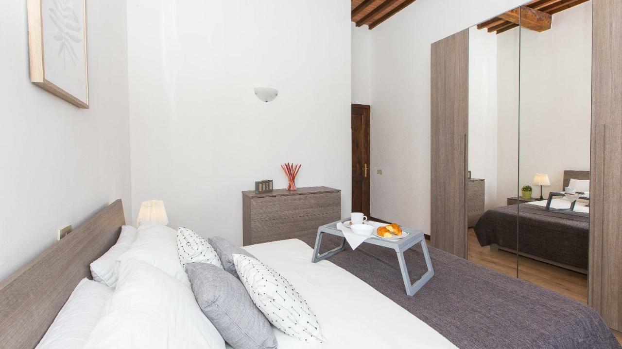 In Rome - Santa Maria Novella Palace Apartment Florence