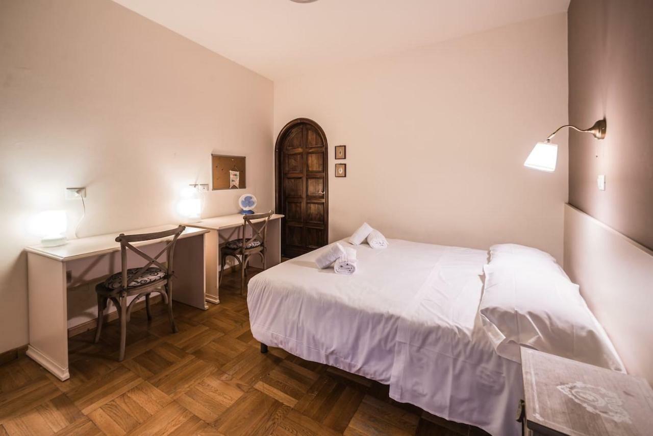 Spacious Apt With Terrace 200 Meters From Duomo Apartamento *
