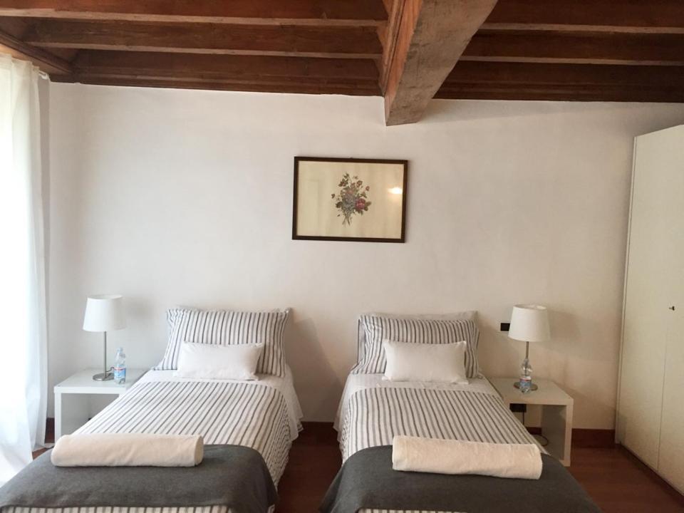 Visconti Di Modrone Palace Heart Of Apartamento