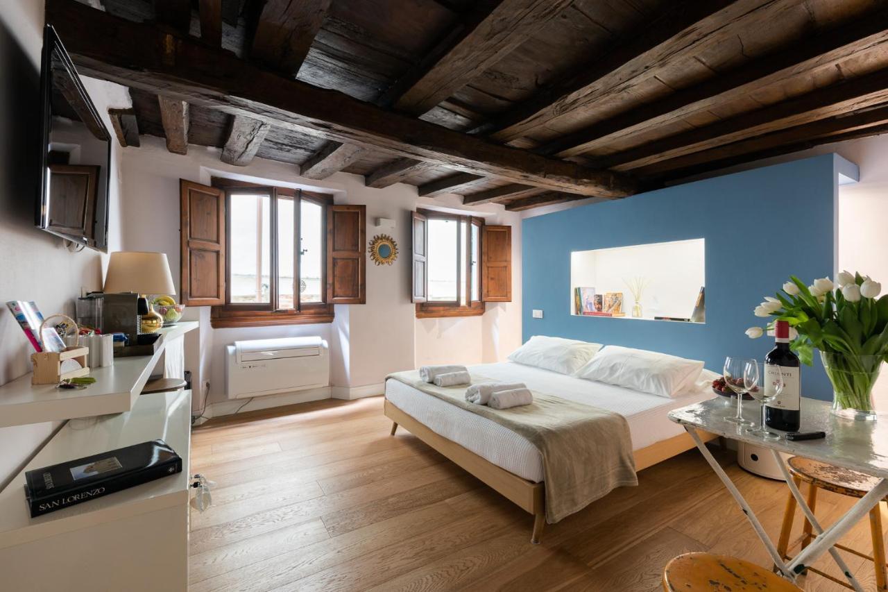 Velluti In Appartement
