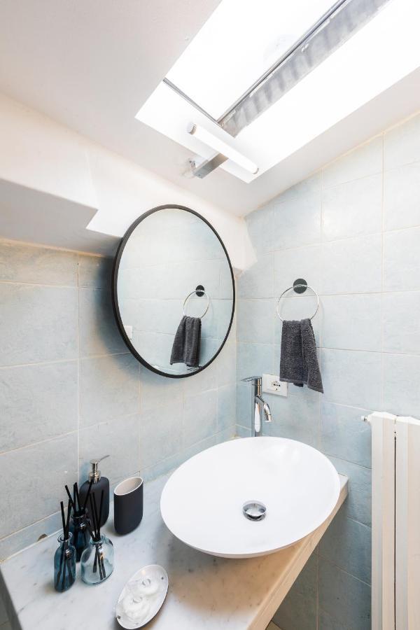 Historic Center Renovated Apartment- Amazing Location-by Likehomeflorence Appartement Florence