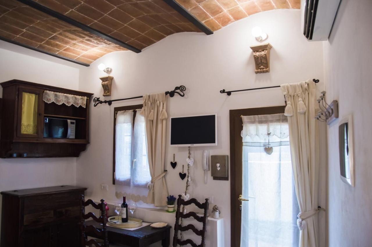 Lovely Nest Near Center Apartment *