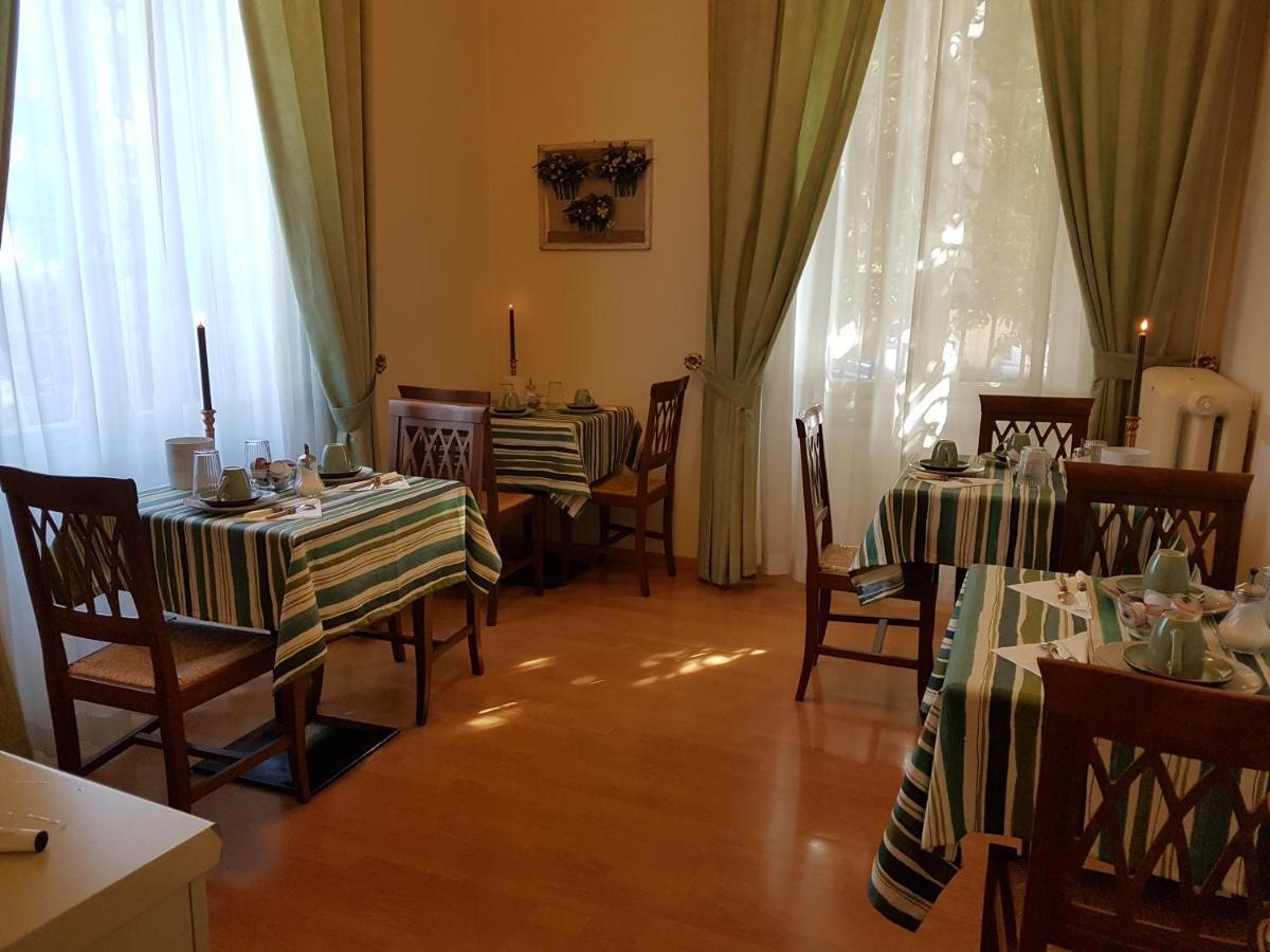 Alle Rampe Acomodação com café da manhã  2*