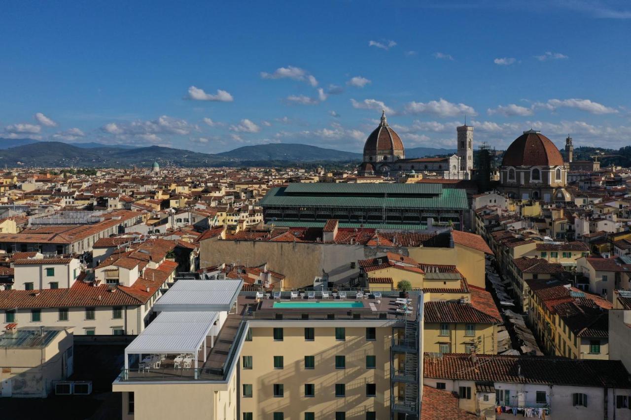 Glance In Firenze