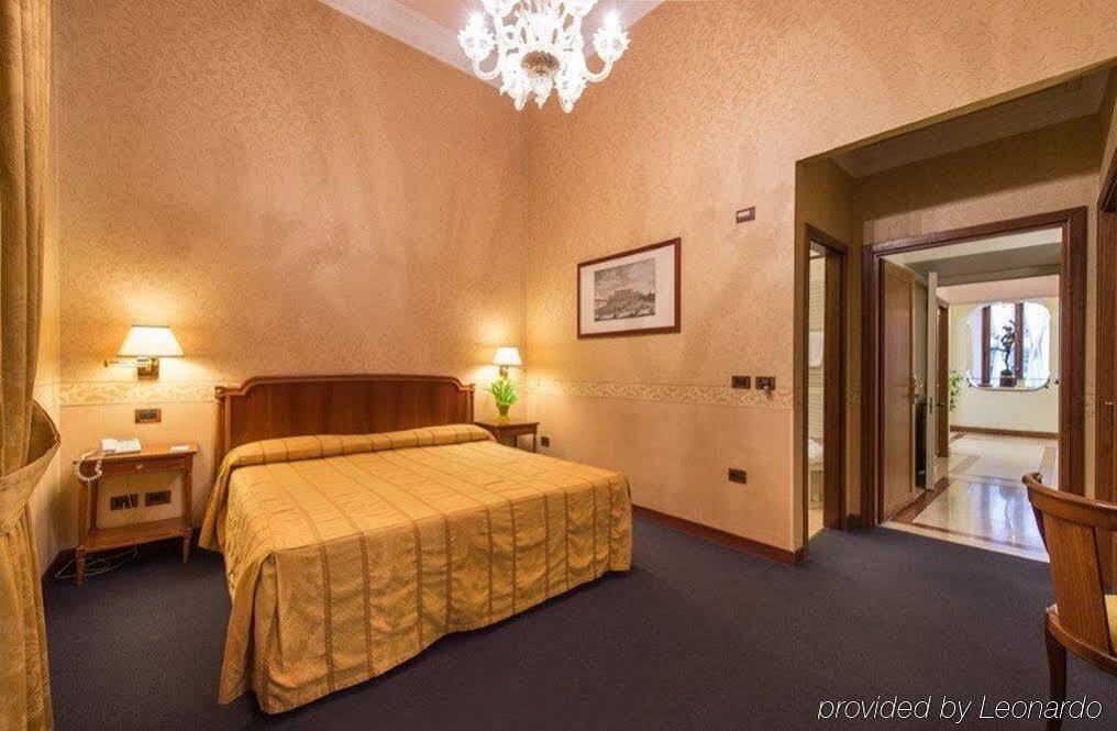 Strozzi Palace Hotel 4*