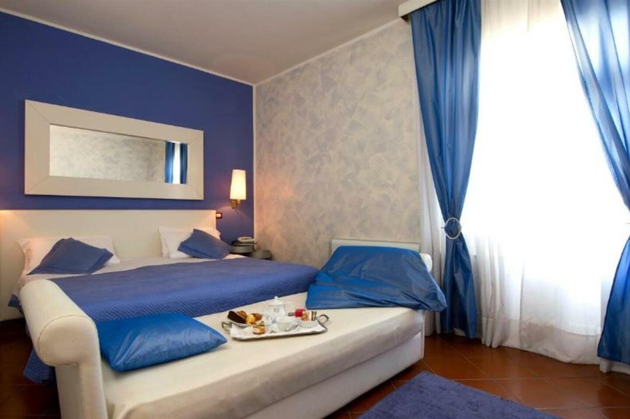 De La Pace, Sure Collection By Western Firenze