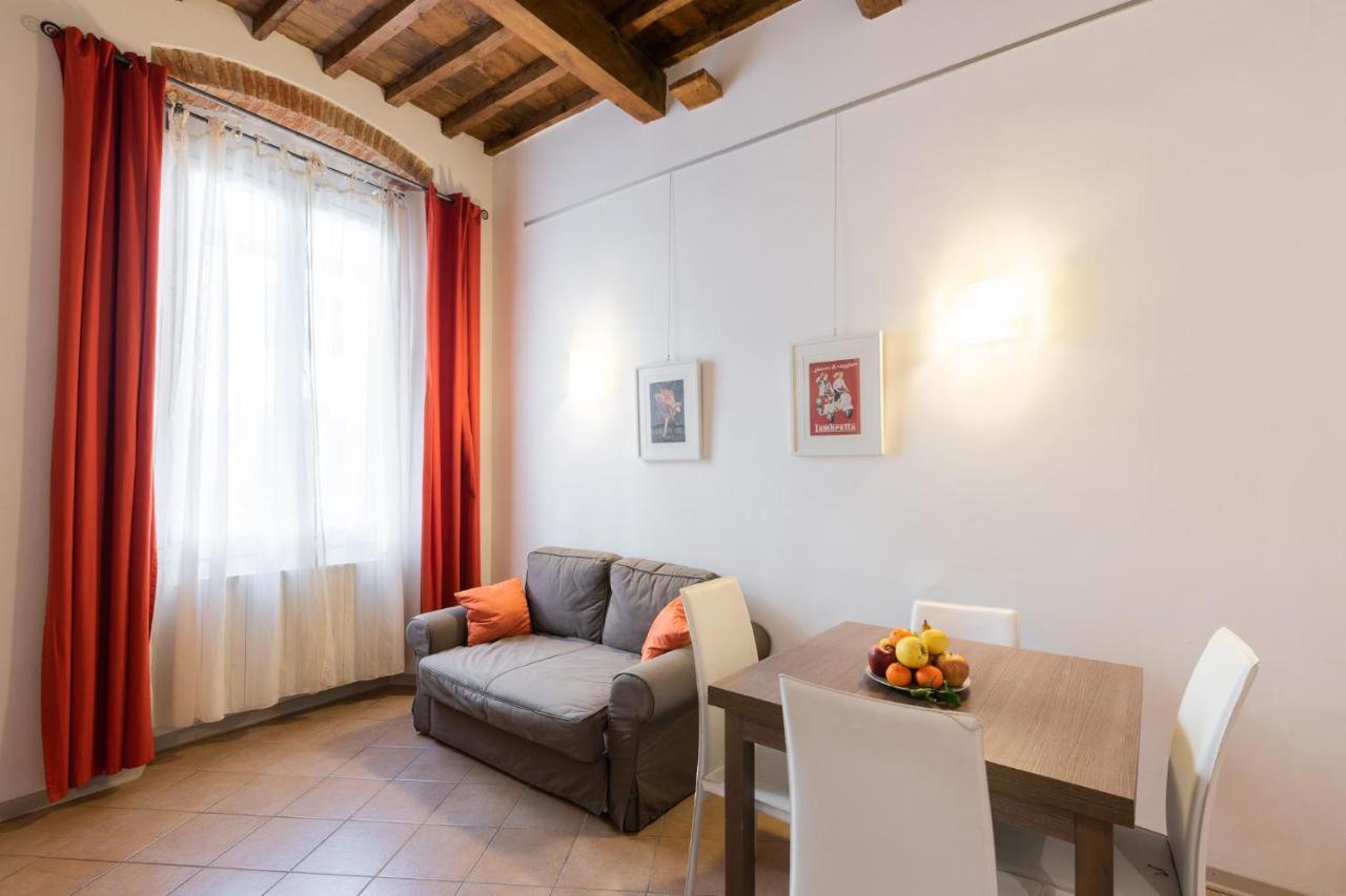 Roommo Beccaria Florença