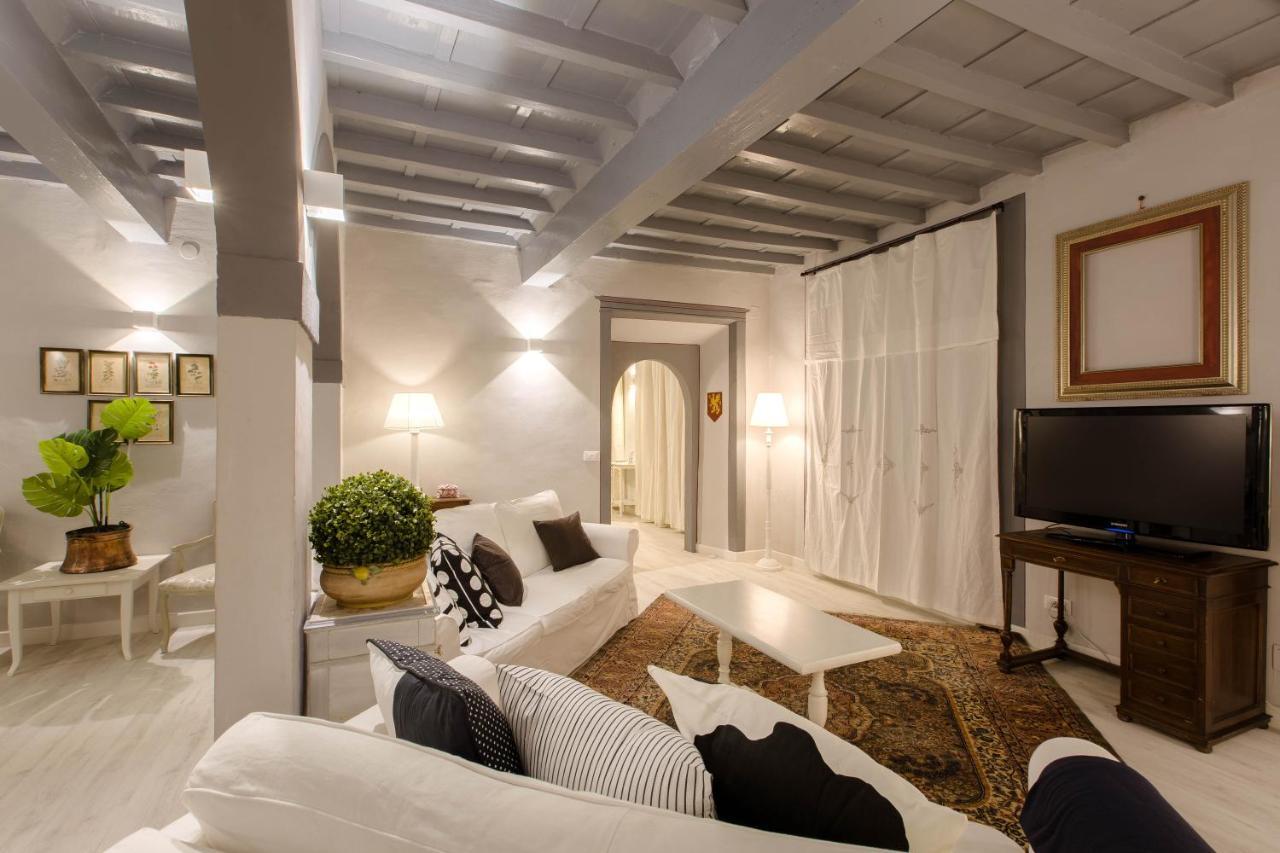 Elegant & Stylish Center Leilighet *