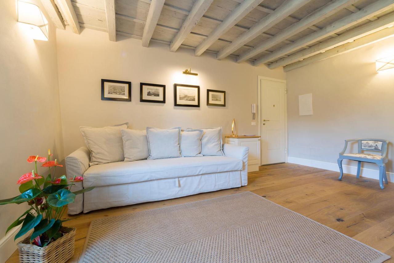 Oltrarno Real Mood Florentine Apartment Florence