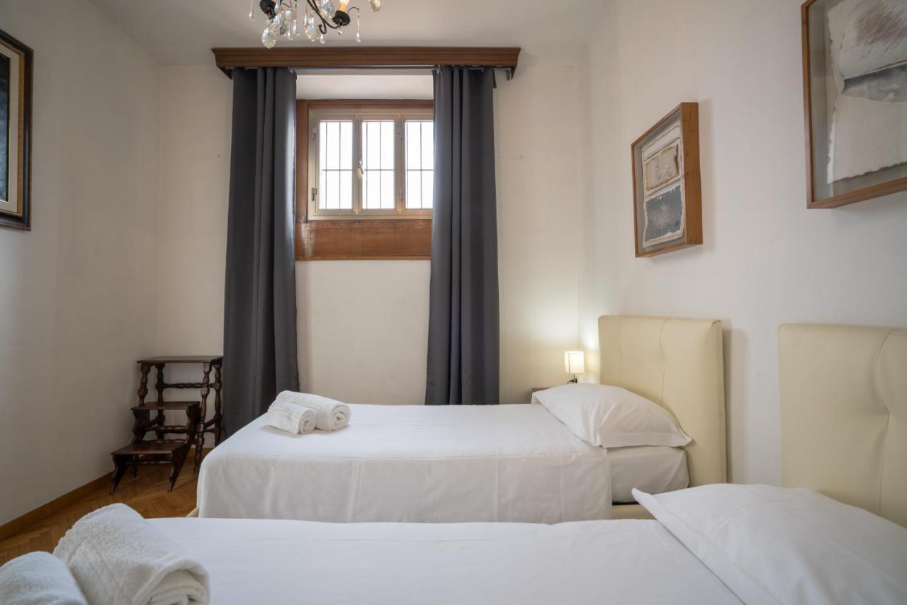 Aldobrandini Hotel *