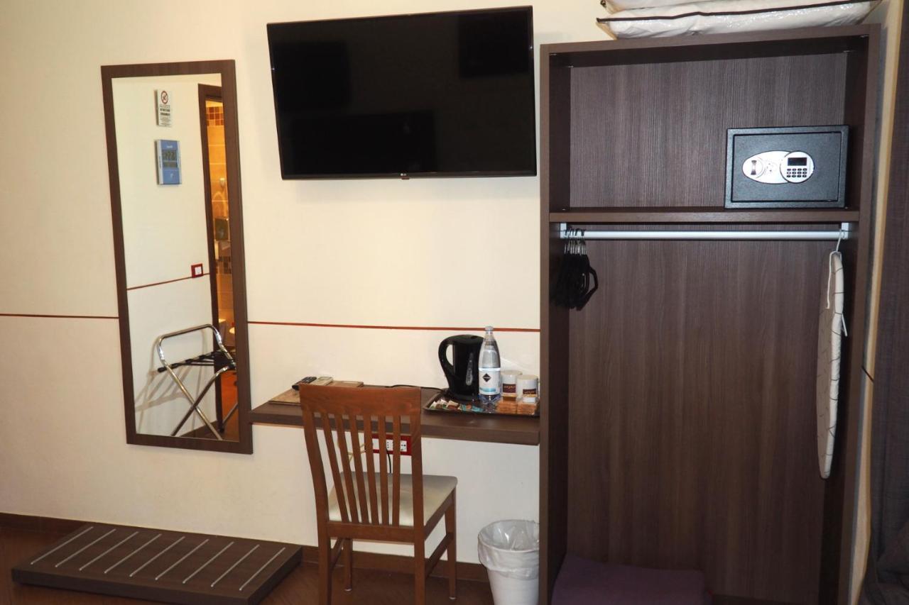 Ester Hotell 3*