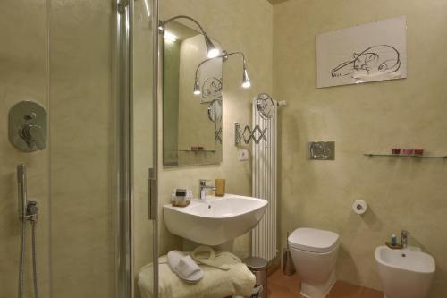 Torre Dei Lari Residenza D'epoca Bed & Breakfast Firenze