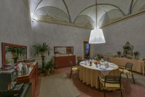 Torre Dei Lari Residenza D'epoca Bed & Breakfast