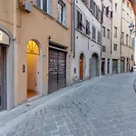 Mamo Florence - Santa Croce Apartment