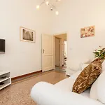 Oltrarno apartments