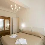 Zanobi Apartment