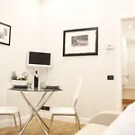 Art Apartment Canacci Family