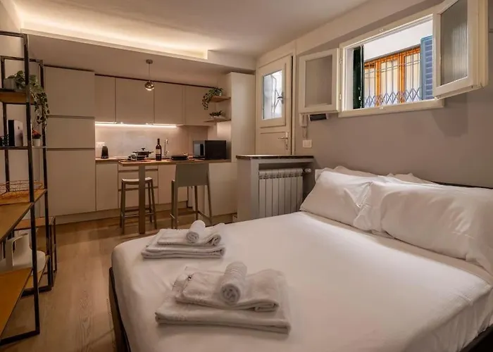 Tuscan Tempo Elegant Escape Near Pontevecchio
