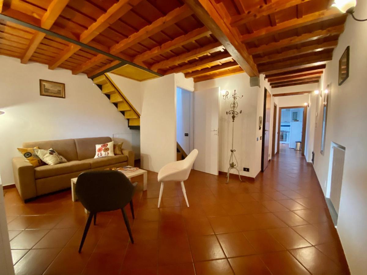 Appartamento Cozy 4th And Top Floor Firenze
