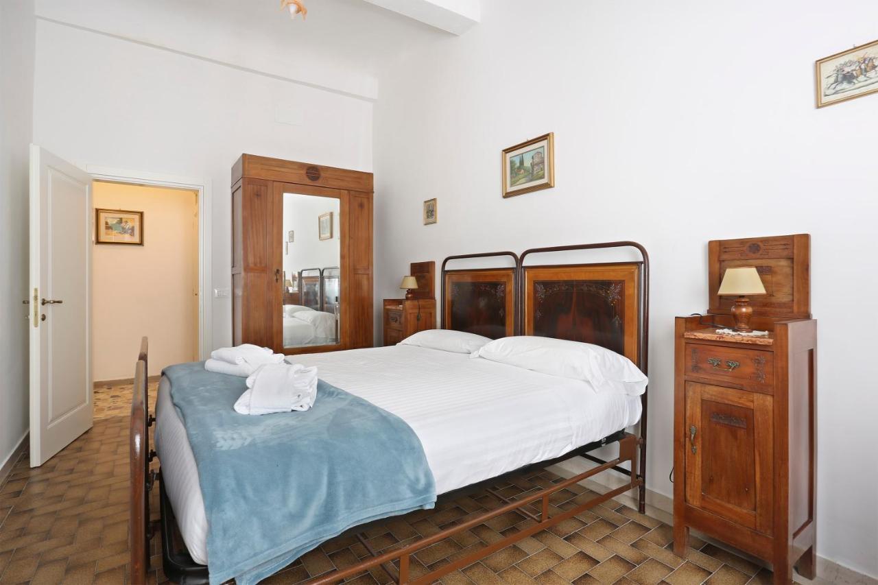 Appartamento Le Grazie In Superb Location