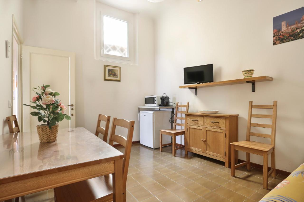 Appartamento Le Grazie In Superb Location