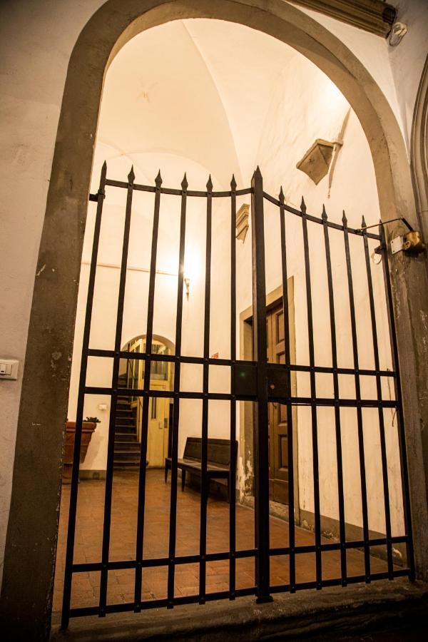 Lejlighed Studio In Tornabuoni Within A Renaissance Building *