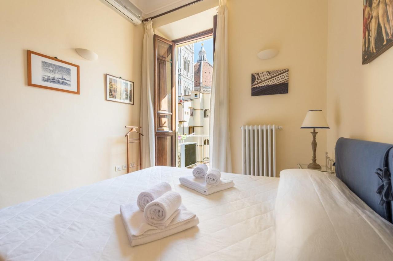 Charming 2bed Overlooking Duomo - Hosted By Sweetstay Appartement