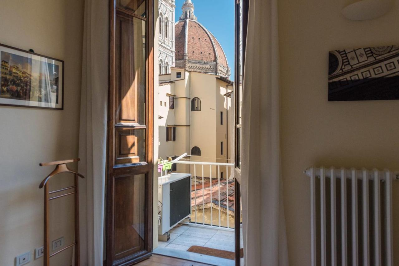 Charming 2bed Overlooking Duomo - Hosted By Sweetstay Appartement