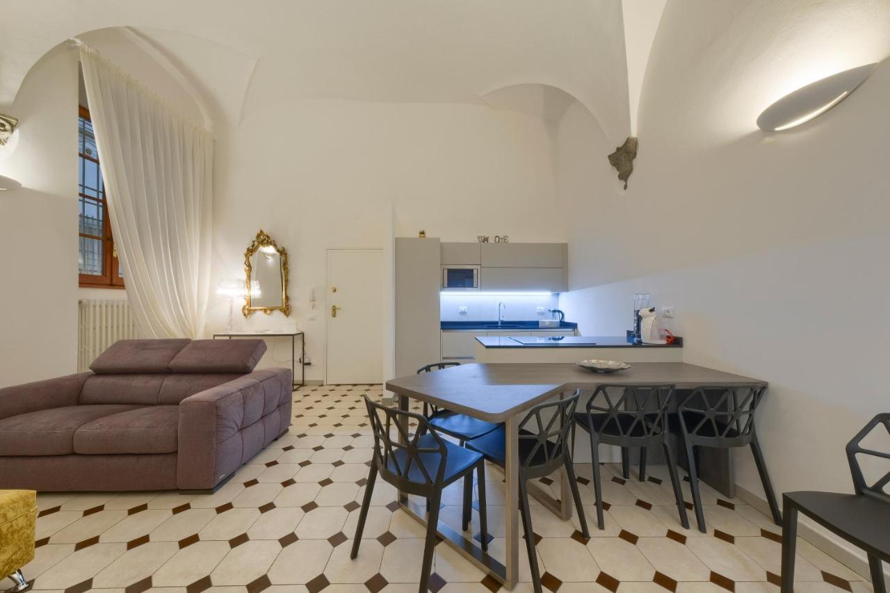 La Casa Di Bruna E Giordano In Santo Spirito * Florença