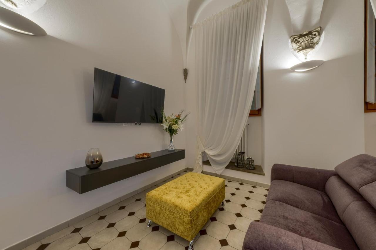 La Casa Di Bruna E Giordano In Santo Spirito Florença