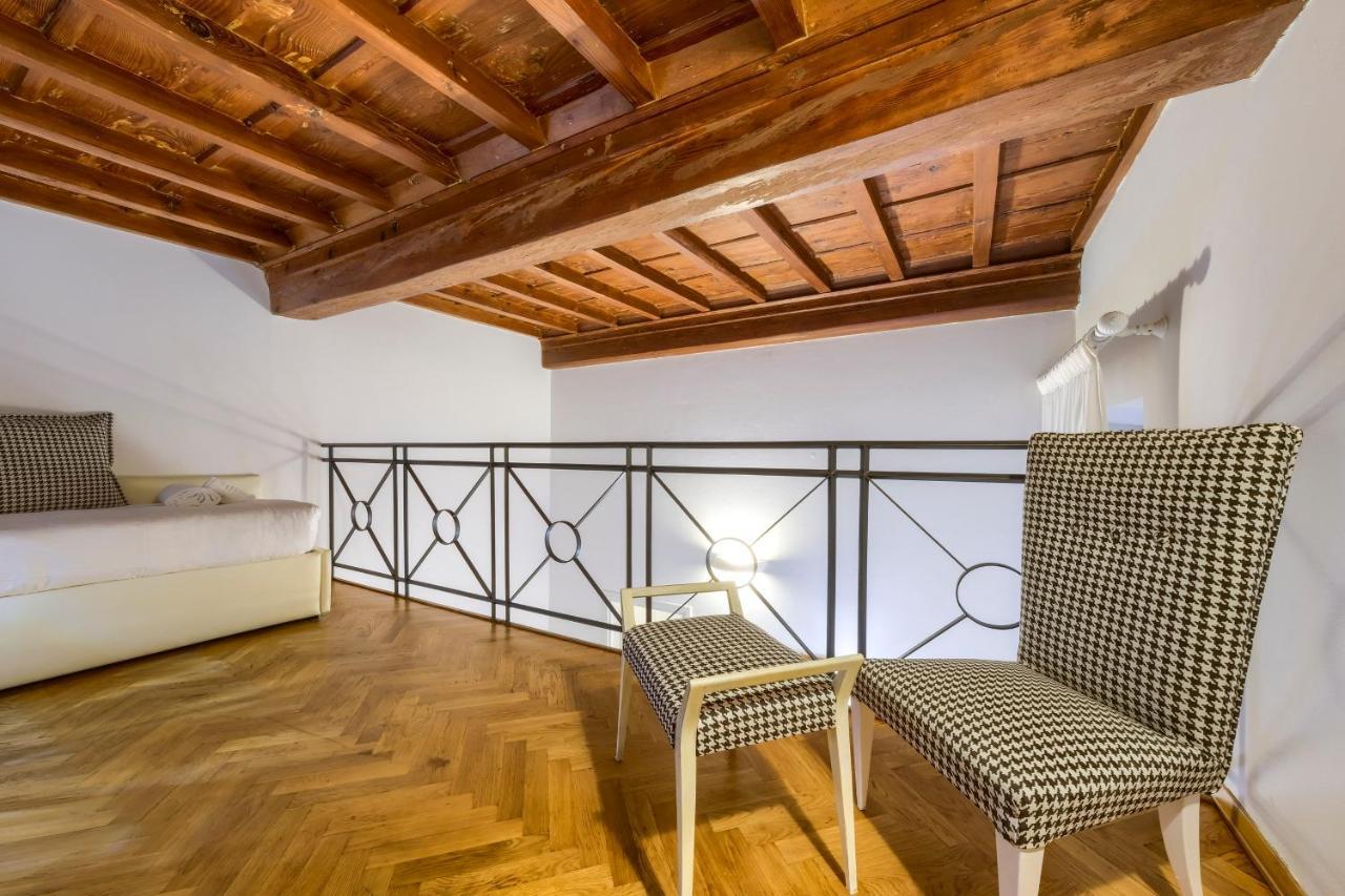 La Casa Di Bruna E Giordano In Santo Spirito * Florença