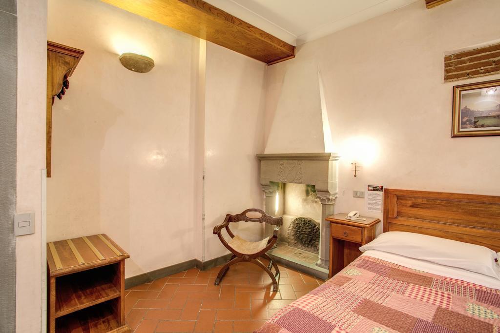 Lorena Hotell 2*