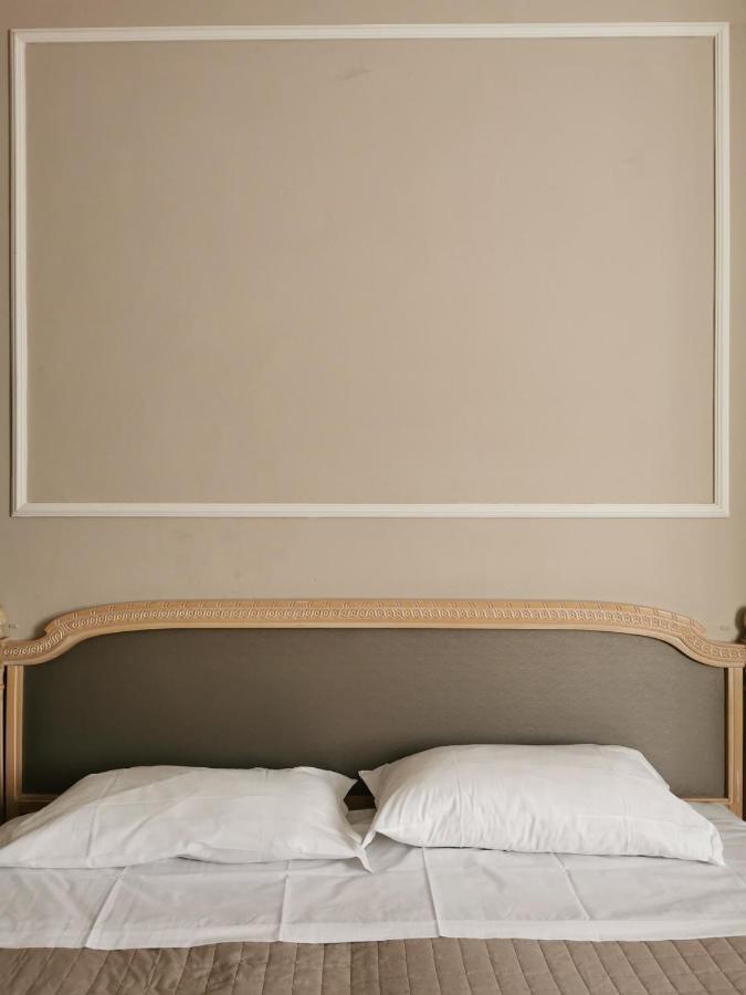 Fedora Hotell