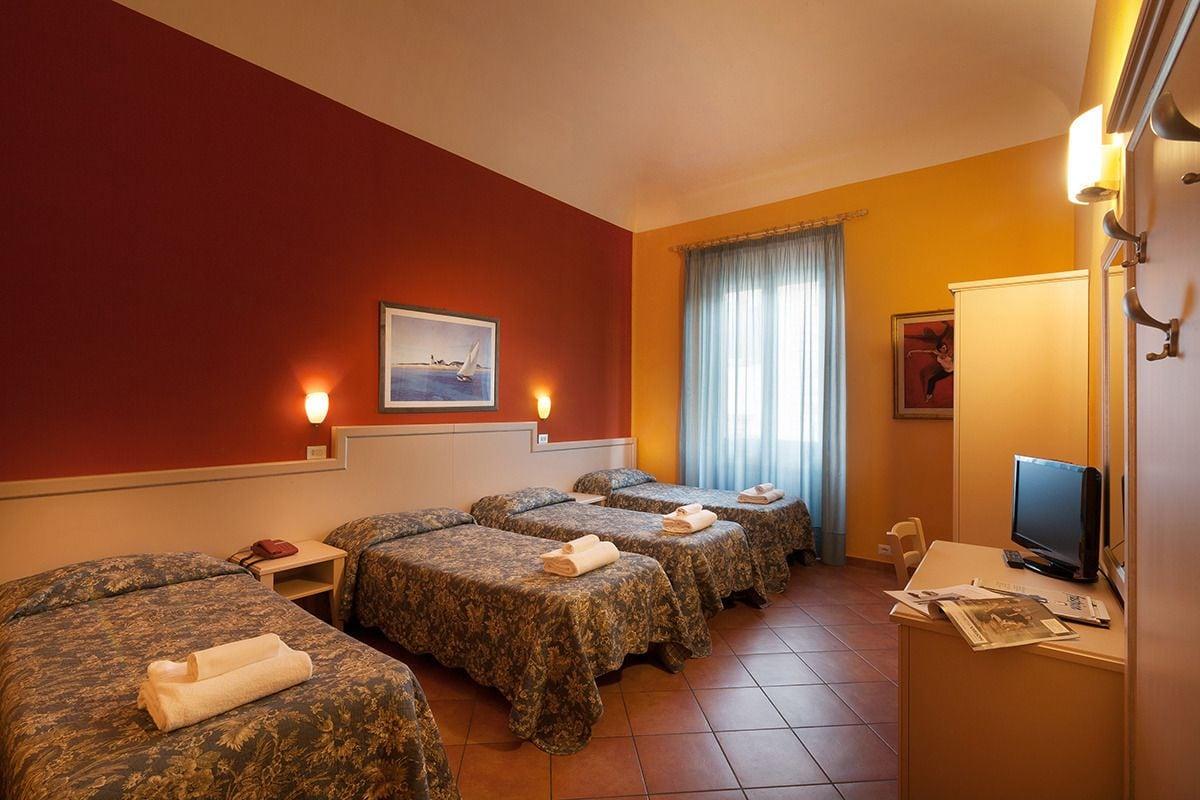 Eden Hotel 3*