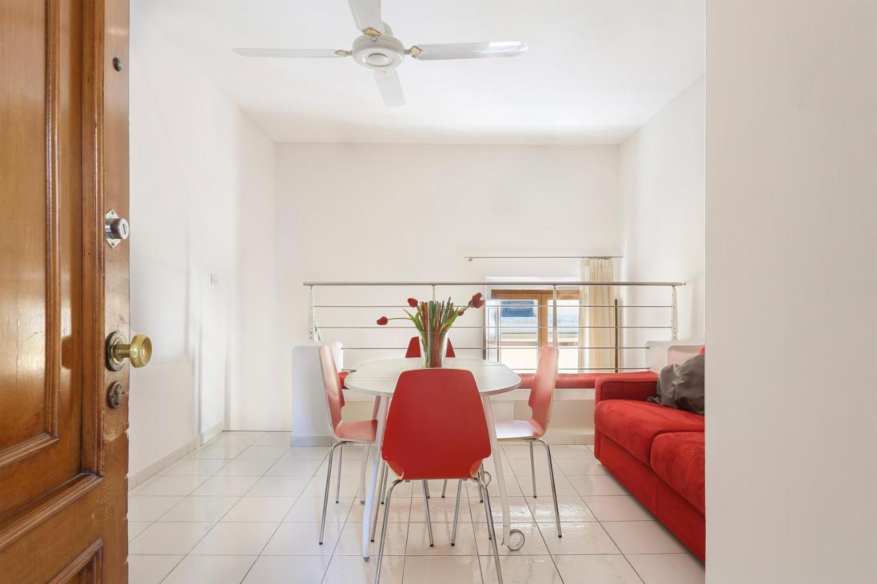 Little Gem Located Near Duomo-hosted By Sweetstay Florença