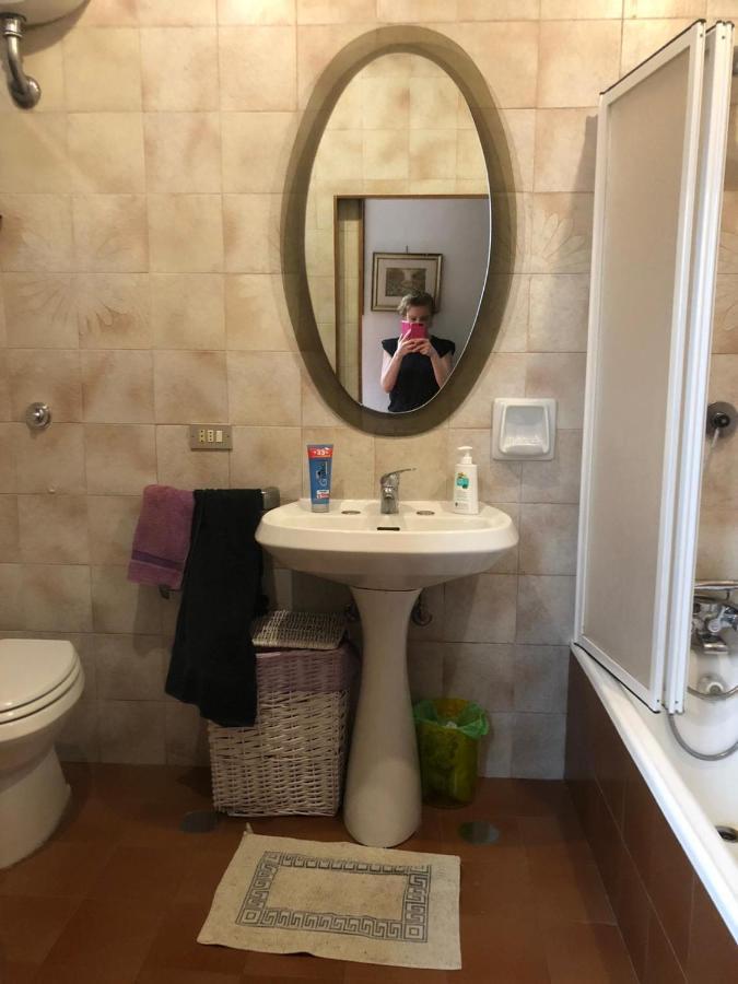 Solo Traveller Bedroom In Homestays Center Accommodatie bij particulieren Florence