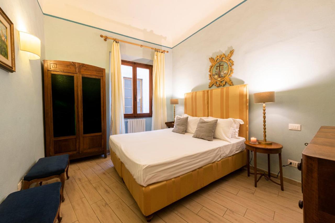 Florence- Palazzo Pitti Apartment *