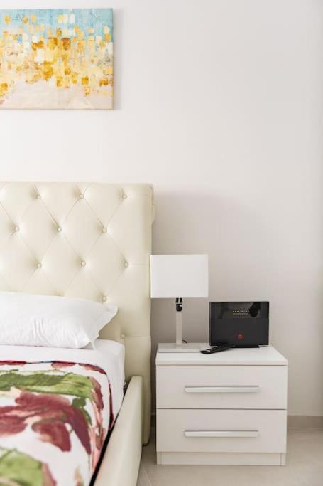 Modern Near Ponte Vecchio. Apartamento Florença