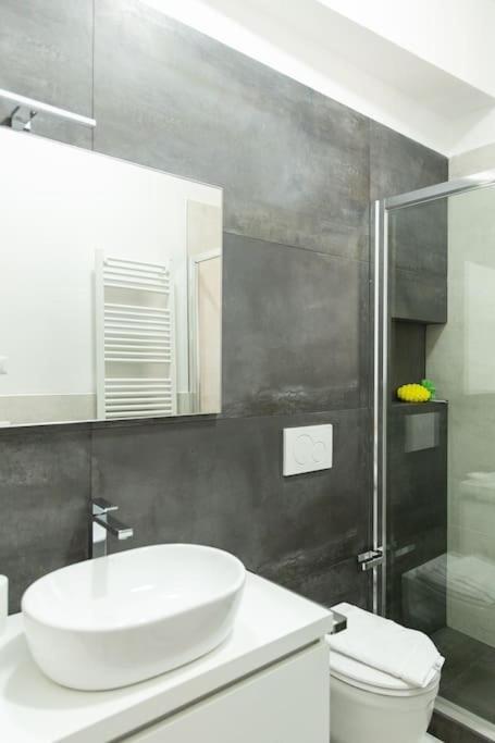 Modern Near Ponte Vecchio. Apartamento *