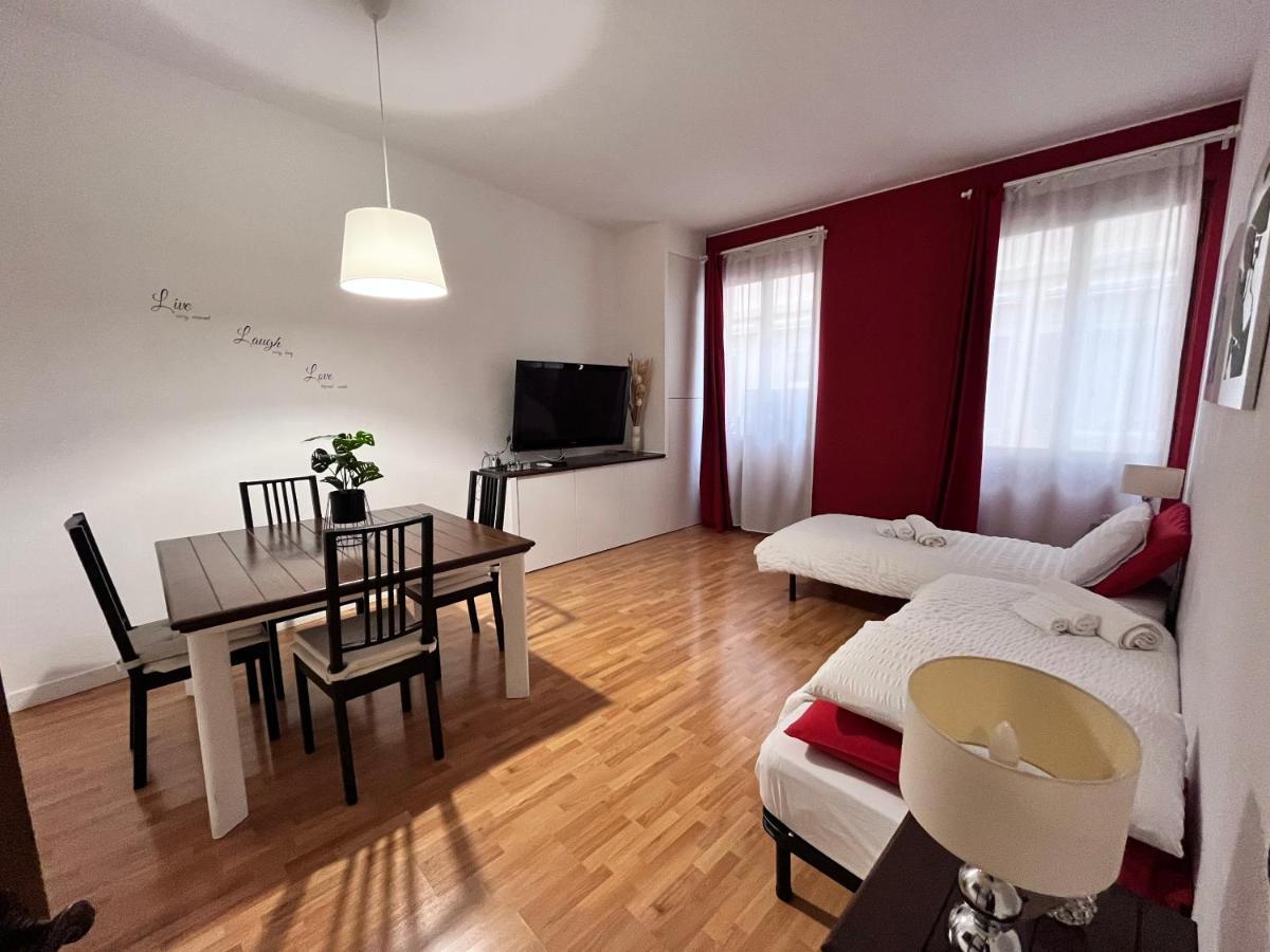 Red House In Piazza Signoria Apartamento