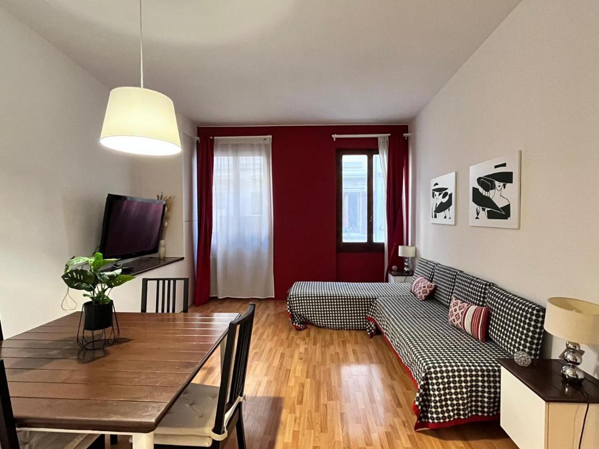Red House In Piazza Signoria Apartamento