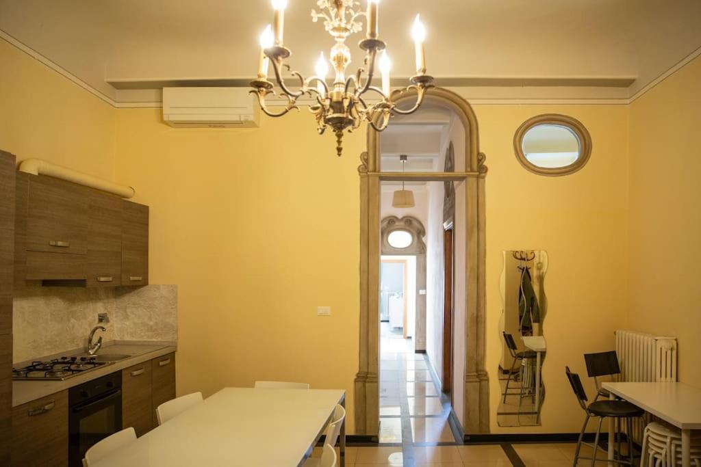 Near The Basilica Of San Lorenzo Apartment