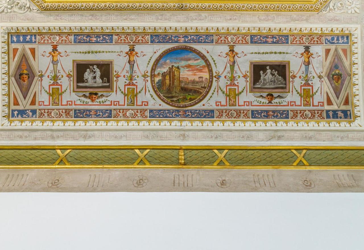 The House Of The Prime Minister Crispi Appartement