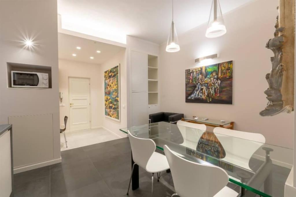 Stylish Four Bedrooms - Center Appartamento *